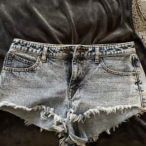 VOLCOM BRAND JEAN SHORTS